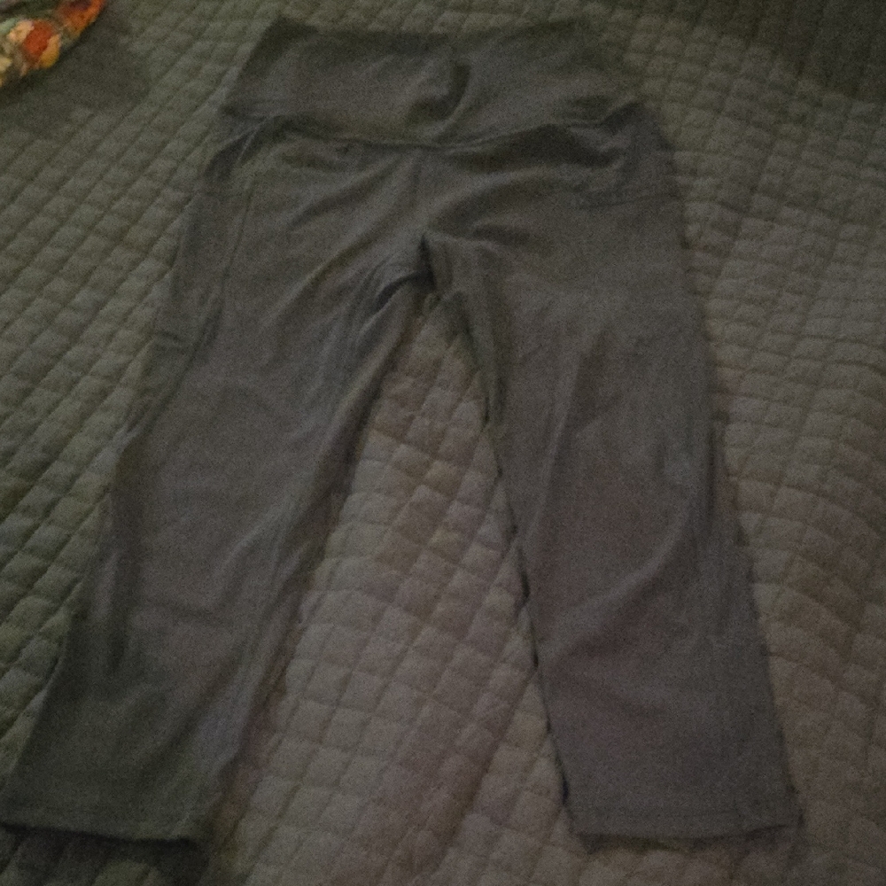 Constantly Varied Gear Navy Comfort Capris